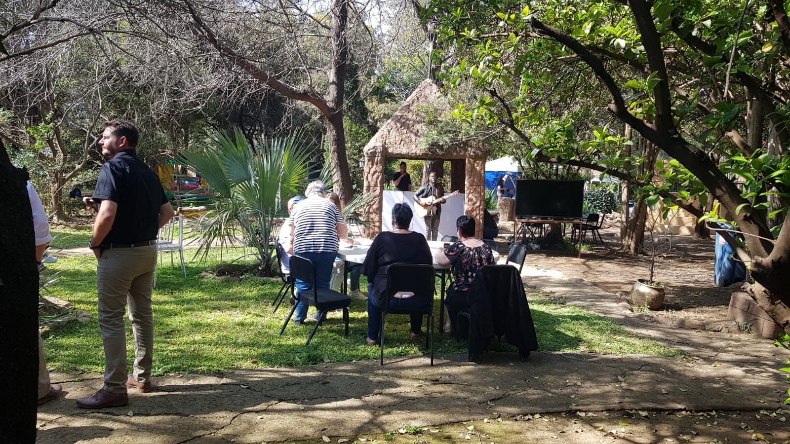 Live show audience at La Mathil